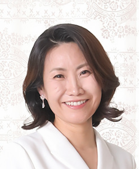 Dr. Sarah Chung DDS Headshot